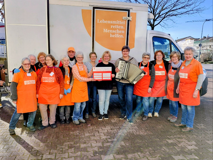 Spendenübergabe des Akkordeon-Orchesters Fürth an die Tafel Rimbach