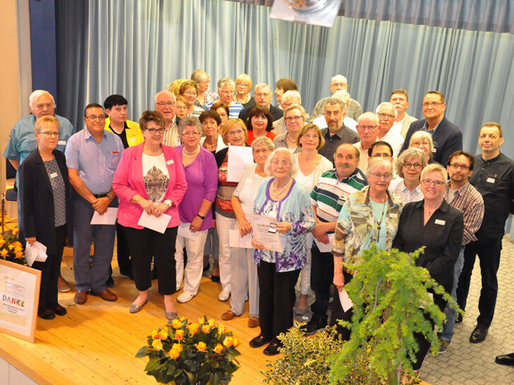 In einer Feierstunde wurde am Mittwoch, den 25. April wurde das Engagement der vielen freiwilligen Helfenden, die sich in der Tafel-Arbeit in Lampertheim engagieren, in der Notkirche in Lampertheim gewürdigt. Foto: Heidi Sekulla